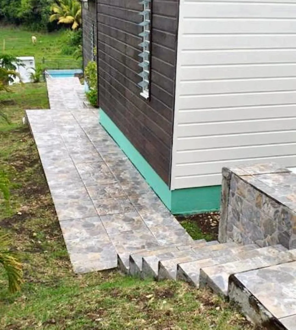 Holiday home Bungalow Charmant Au Moule Avec Piscine Et Jardin Le Moule